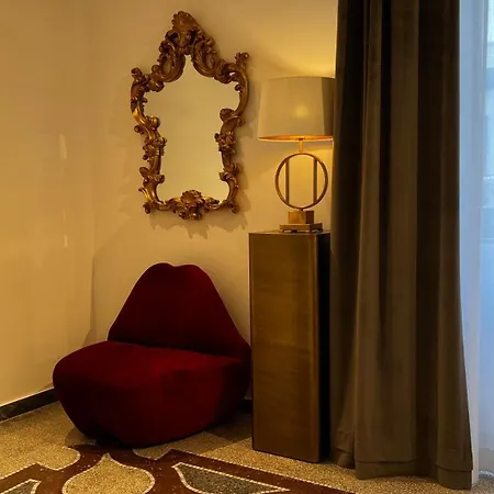 La Corte di Partenope Luxury Suite Affittacamere