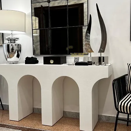 La Corte di Partenope Luxury Suite Affittacamere