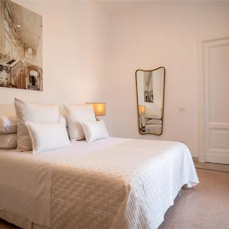 La Corte di Partenope Luxury Suite 3*